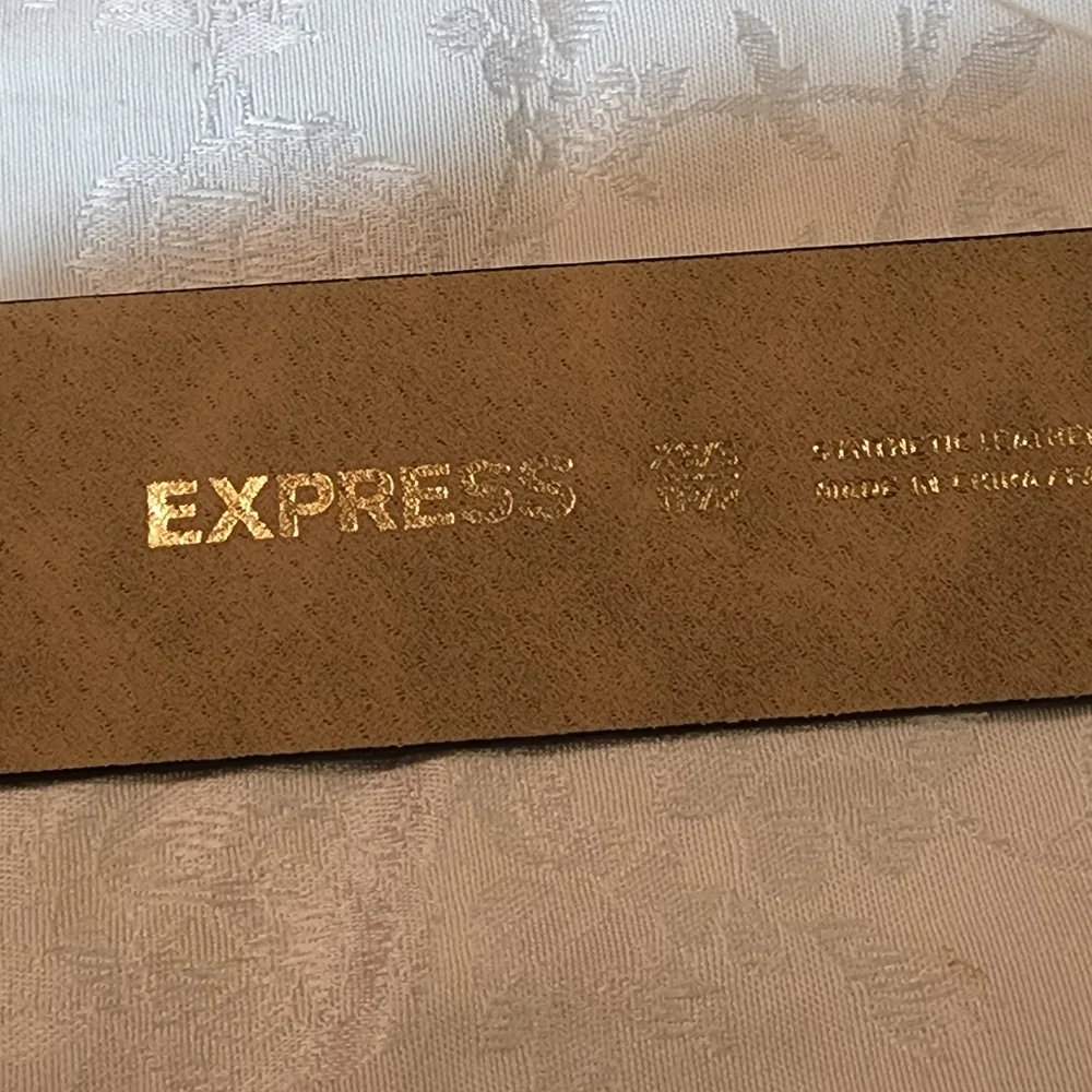 Belts - Picture 3 of 3